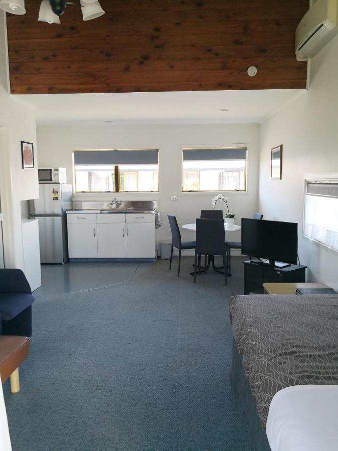 Accommodation at Te Puna Motel Tauranga Exterior foto