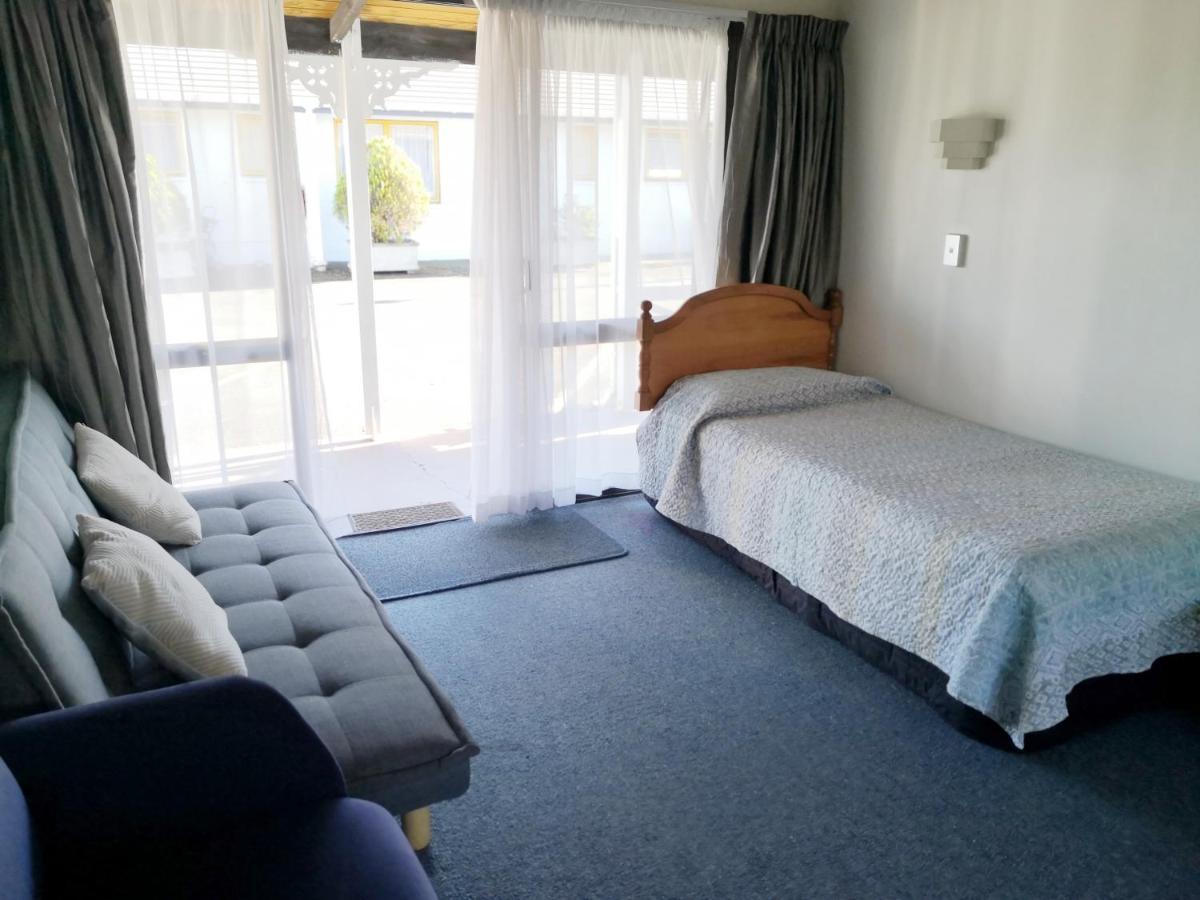 Accommodation at Te Puna Motel Tauranga Exterior foto
