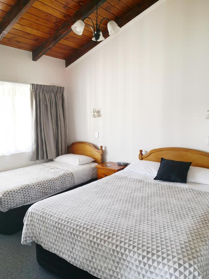 Accommodation at Te Puna Motel Tauranga Exterior foto