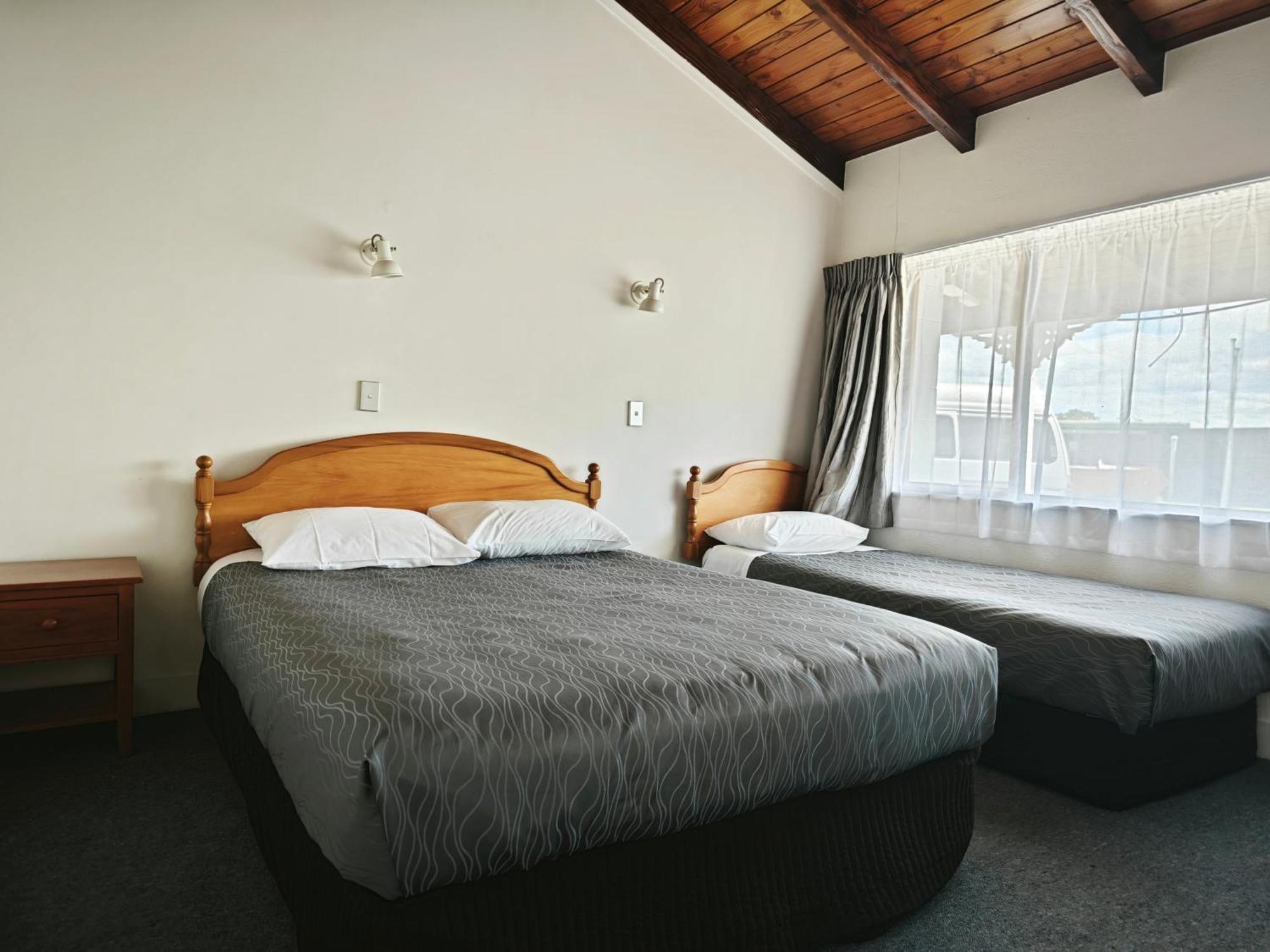 Accommodation at Te Puna Motel Tauranga Exterior foto