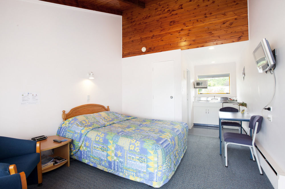 Accommodation at Te Puna Motel Tauranga Exterior foto