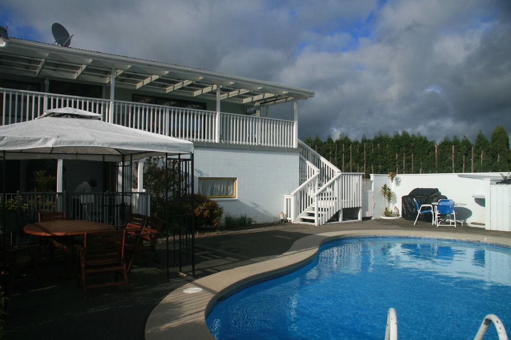 Accommodation at Te Puna Motel Tauranga Exterior foto